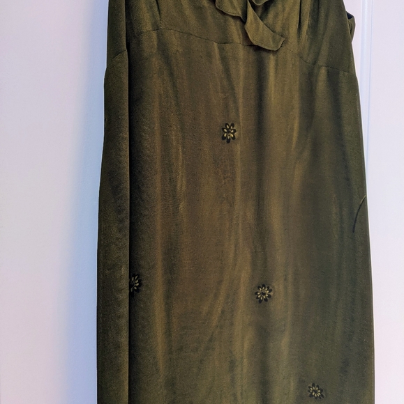 NWOT Gorgeous Olive/Deep Green Midi/Maxi Dress - Picture 11 of 14